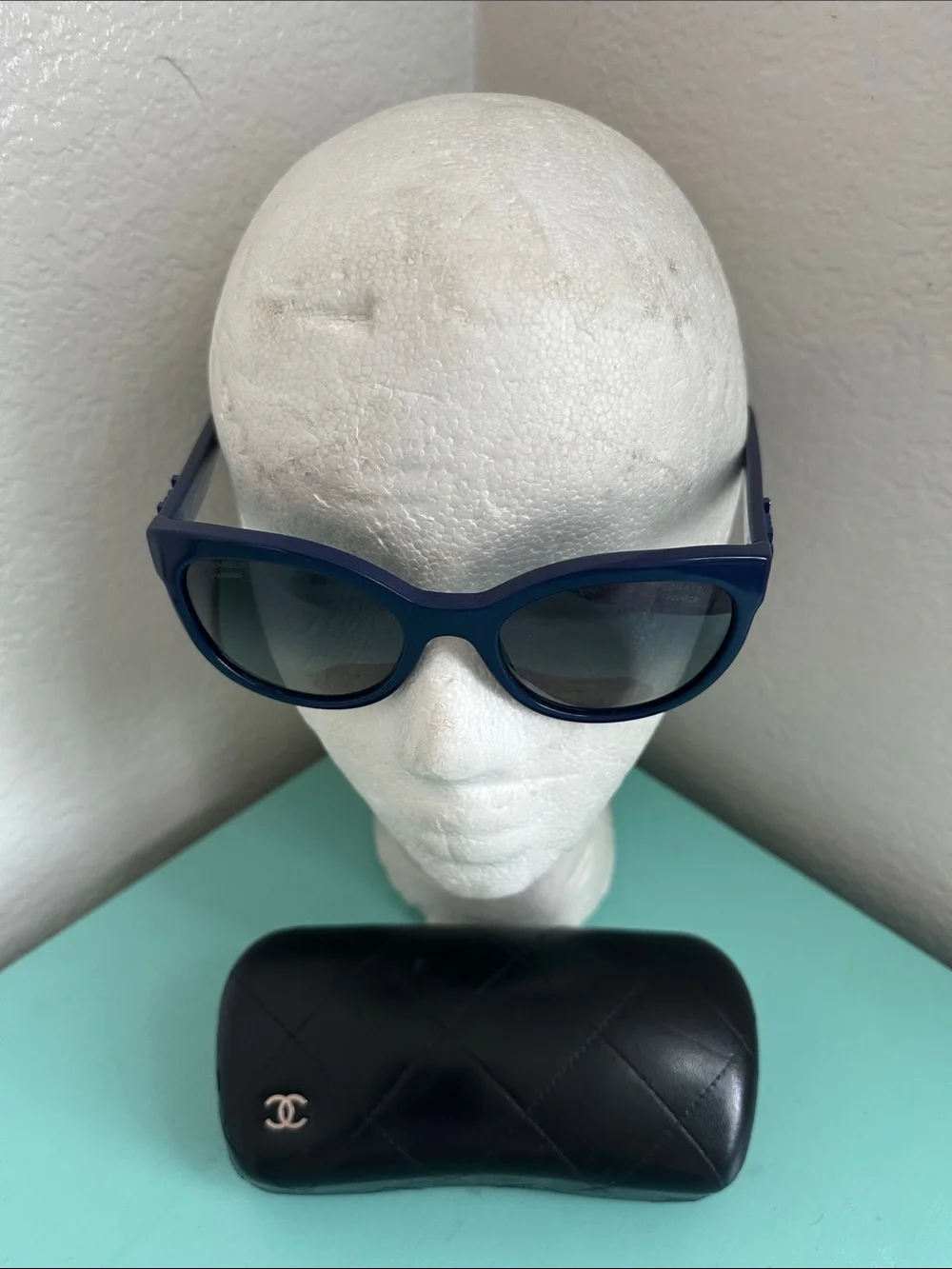 CHANEL Blue Oversized Round Sunglasses with Black Gradient Lenses